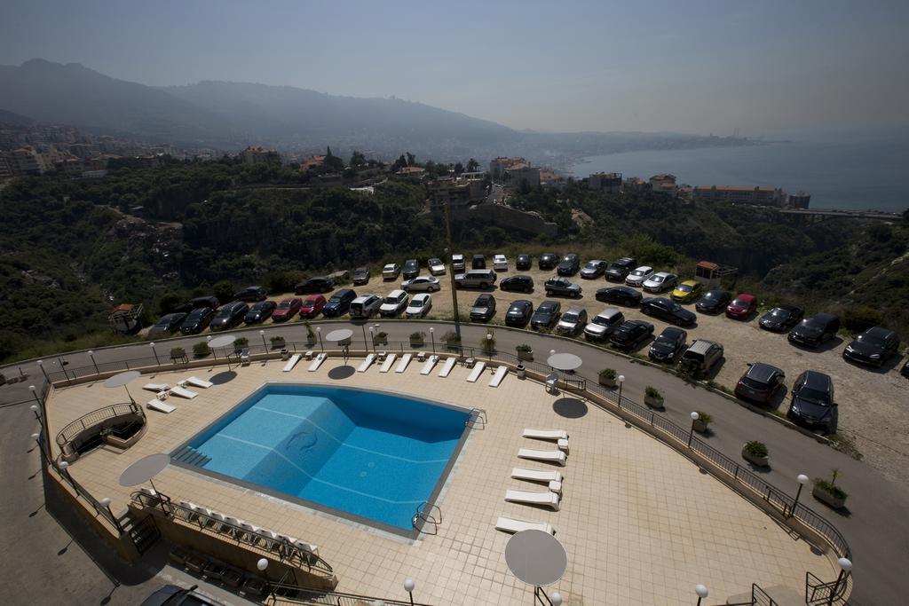 Adma Blue Screen Jounieh Exteriör bild